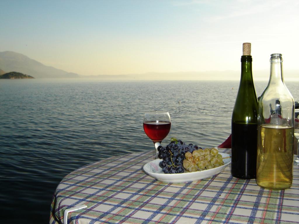 'By The Lake' Apartments Ohrid Quarto foto